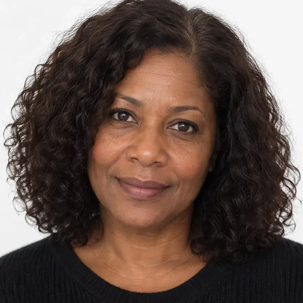 Natural silver fully covered with a level 3 cool dark brown on a deep-skinned Cool Summer woman