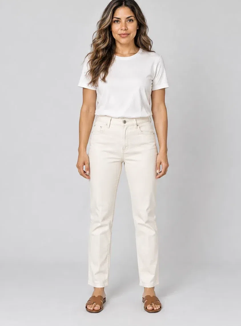 Ivory straight-leg jeans, Bright Spring capsule wardrobe, Medium complexion