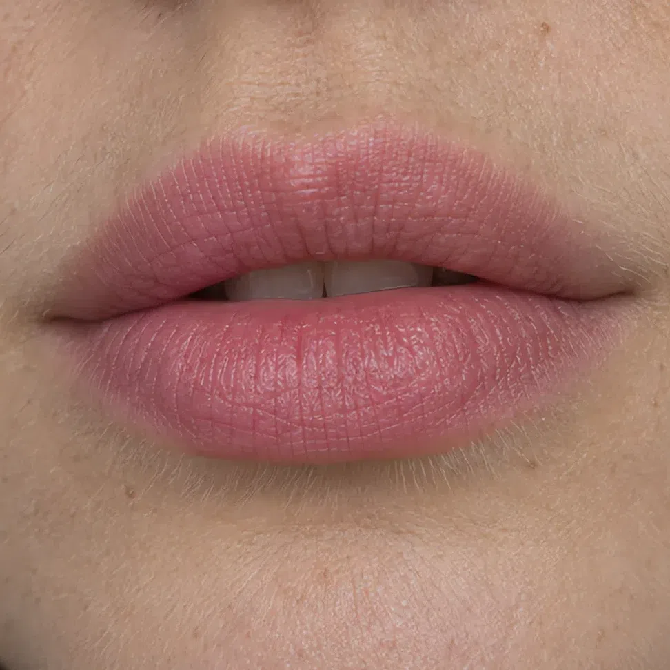 Cool Summer daytime lip on a medium complexion