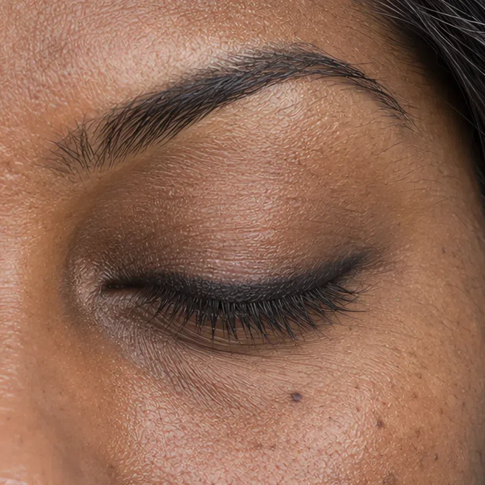 Soft black liner for Cool Summer