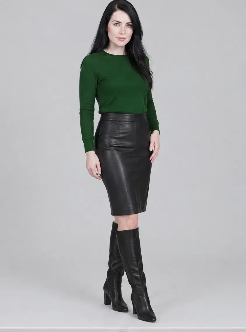 Forest green cashmere sweater, Cool Winter capsule wardrobe, Fair complexion
