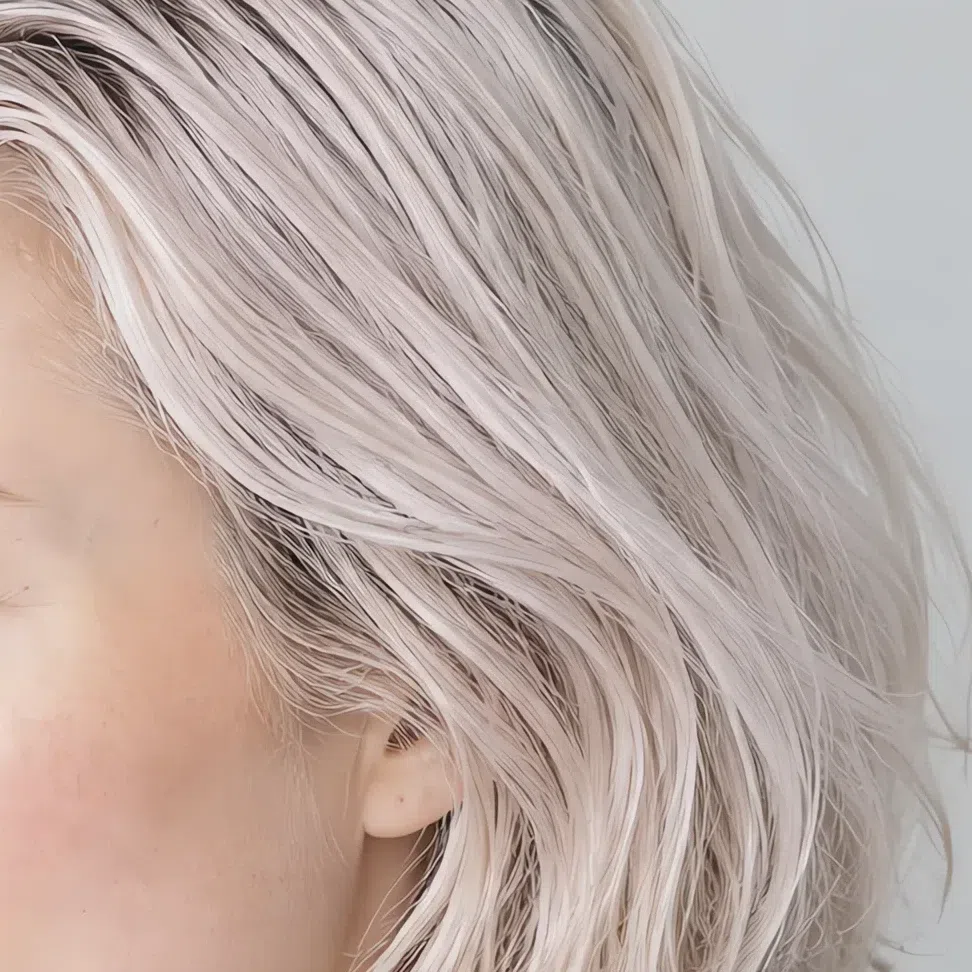 Icy platinum hair color for Light Summer