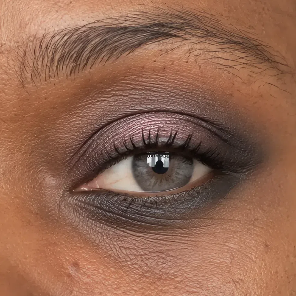 Light Summer evening eye makeup on a deep complexion