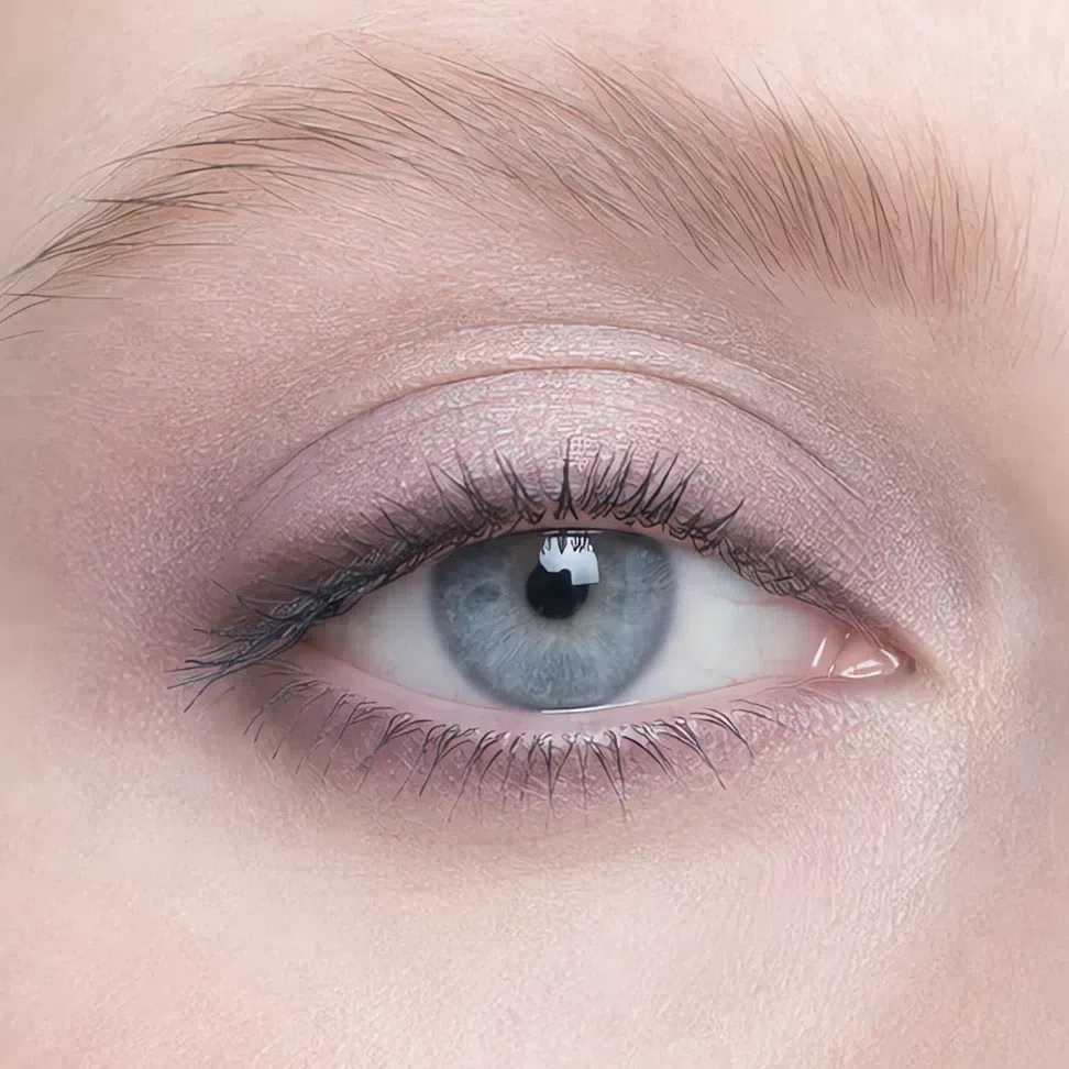 Light Summer evening eye makeup on a fair complexion