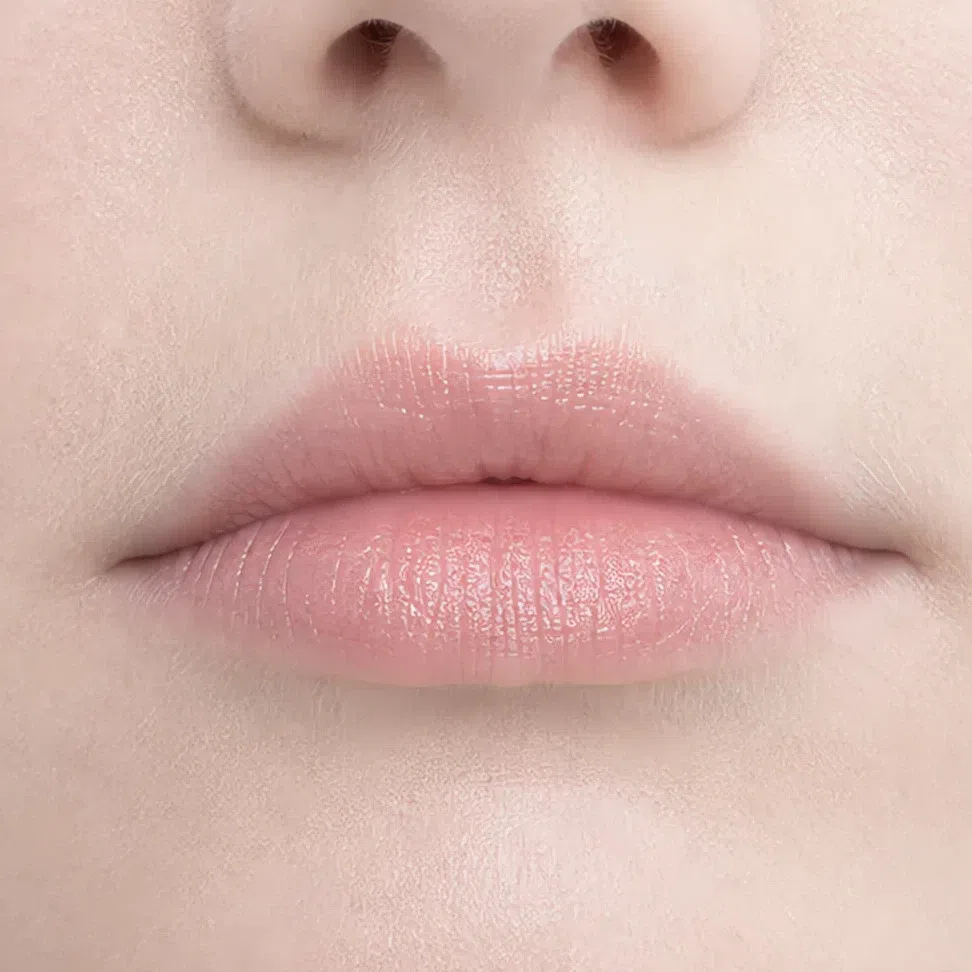 Light Summer daytime lip makeup on a fair complexion