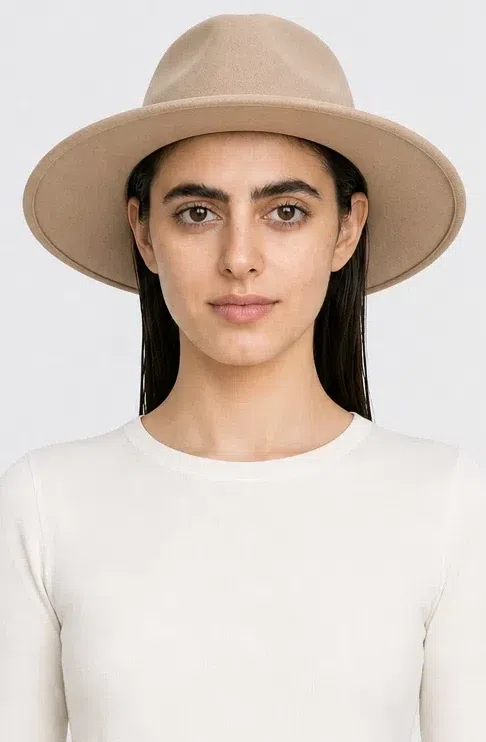 A wide felt hat and a knit sweater repainted in Deep Autumn pairings